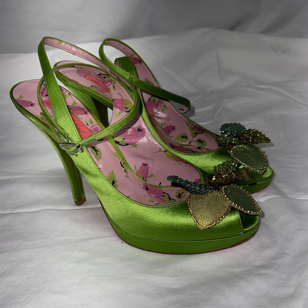 Vintage Y2K Betsey Johnson Elegant Green Satin Heels